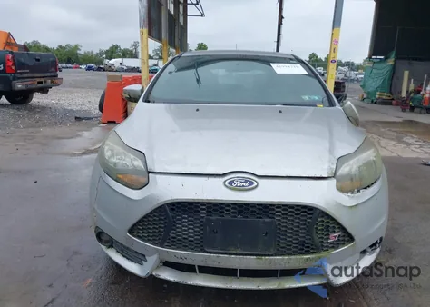 2013 Ford Focus St z USA, uszkodzony, nr VIN 1FADP3L9XDL127468